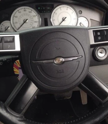 Cubierta central del volante Chrysler 300C 2005-10 cubierta de bocina placa Chrysler Crd - Imagen 1 de 4