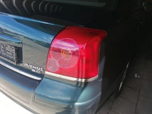 Toyota Avensis T25 berlina anno 2004 luce posteriore luce freno destra Valeo - Foto 1 di 9