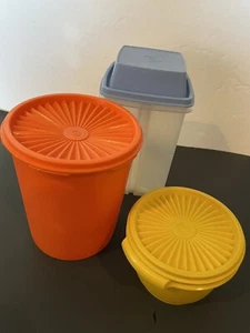 Vintage Tupperware Lot Of 3 Nice Shape 1560-2 886-19 809-14 Pickle Keeper - Picture 1 of 11
