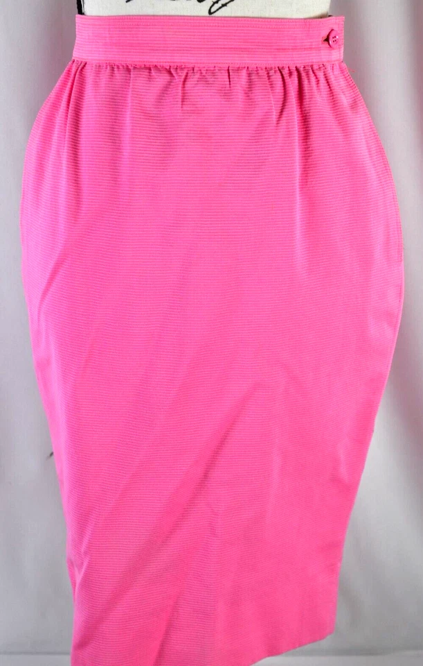 Saia Feminina Emanuel Ungaro Tamanho 8 Rosa Pin Listrado Linha A Zíper Lateral Colorido - Imagem 1 de 4