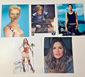 Damas de Comic Con 8 x 10 autógrafos - Scarlett, Winona, Gillian, Hayley - Imagen 1 de 6