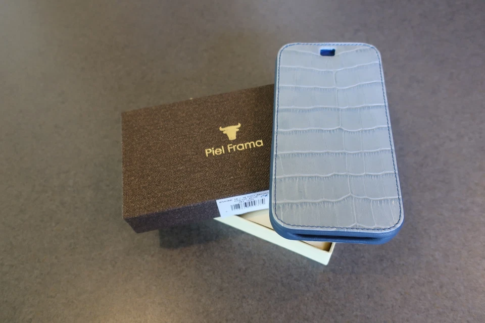 Piel Frama 鳄鱼蓝色 iMagnum 皮革保护壳 适用于 iPhone 16 Pro/iPhone 16 #209 — 第 1/4 张图片
