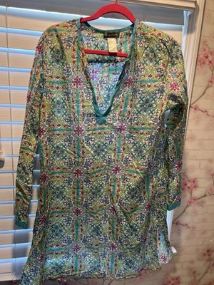 Tommy Bahama Women’s Coverup Mosaic Size L - Image 1 of 3