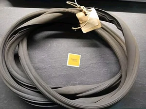 Fiat 4251131, Guarnizione Lunotto 127 3porte Prima Serie ORIGINALE - Foto 1 di 4