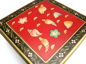 Indischer Beistelltisch 38 x 38 cm, 17 cm hoch. Tisch bemalt Muschel Motiv - Bild 1 von 12