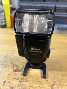 Nikon speed light SB 800 with diffuser and stand - Picture 1 of 6