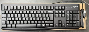 Logitech K120 (920-002524)  Business Keyboard - Black Wired Windows UK QWERTY PC - Picture 1 of 3