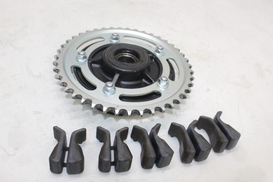 Suzuki Bandit 1250S GSX1250SA 2016 OEM piñón trasero Foto 1 de 4