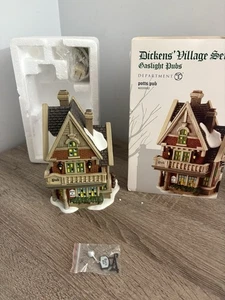 Department 56 Potts Pub Dickens' Village Series Gaslight Pubs #4020182 - Bild 1 von 6