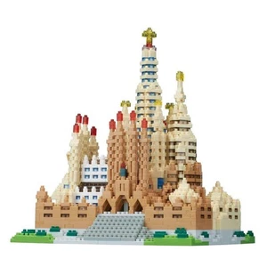 nanoblock Sagrada Familia Deluxe Edition NB-028 - Picture 1 of 2