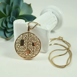 Pendentif cercle en filigrane en spirale orné vintage années 1970 Sarah Coventry - Photo 1/8