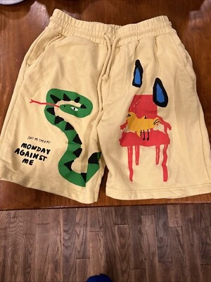 Pantalones cortos deportivos Zara amarillos para hombre RN 77302 pequeños Foto 1 de 4