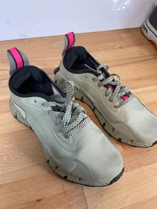 Reebok Zig Kinetica II Edge Trail Shoes Men 9.5 Green Pink Hiking Running - Picture 1 of 9