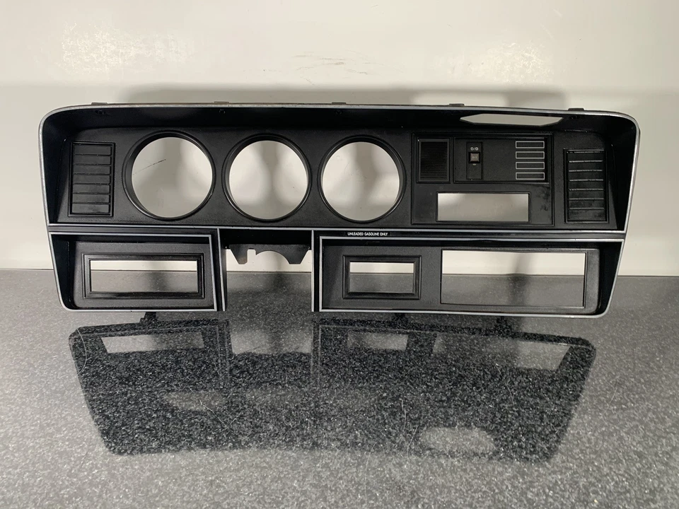 RAM 81-93 DODGE TRUCK RAMCHARGER W150 D150 TABLERO MEDIDOR CUADRO BISEL Foto 1 de 4