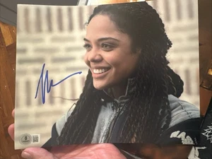 Foto firmata certificata Beckett Tessa Thompson Marvel Thor 8x10 - Foto 1 di 3