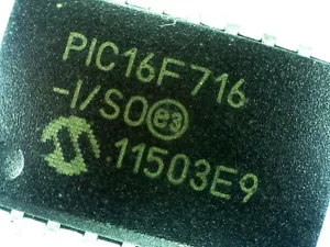 5x Microchip PIC16F716-I/SO SOIC-18 SMD microcontroller 1/s0 - Picture 1 of 4