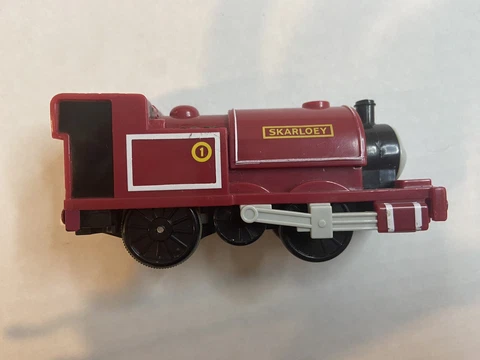 Thomas & Friends  Trackmaster Motorized Train Engine Skarloey 2006  Hit Toy  GUC Cover