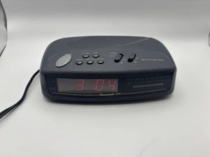 Radio Shack cronomático -290 Radio AM/FM Reloj despertador - Probado - 12-1590 - Imagen 1 de 7