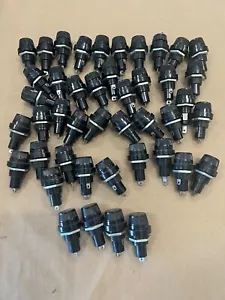 Portafusibles de montaje en panel Buss x34 - se adapta a fusibles más grandes, no estoy seguro de qué tamaño Ver fotos - Imagen 1 de 10