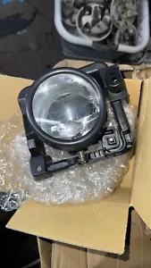 HONDA ACCORD 4DOOR SALOON 2006-08 PASSENGER SIDE FOG LIGHT - Picture 1 of 3