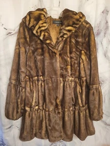 Jones New York Faux Hooded Pleated Fur Coat - Large - Picture 1 of 5
