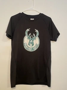 Vintage Milwaukee Bucks 100% Polyester Men Size Medium - Picture 1 of 4