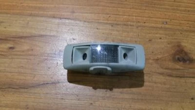 Luz interior trasera Volkswagen Passat 1999 2JA00810641, 3B0951171D #115438-56 Foto 1 de 4