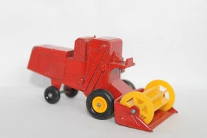 1967 Matchbox #65c: Claas Combine Harvester - Picture 1 of 5