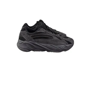 Adidas Yeezy Boost 700 V2 Vanta Para hombres 9 Tenis Triple Negro Zapatos para Correr - Imagen 1 de 10