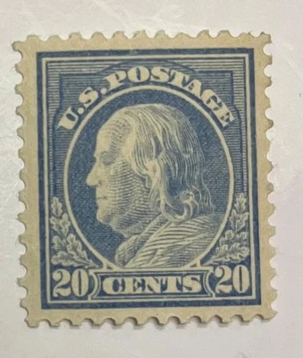 Franqueo de Estados Unidos Scott 515, 20 centavos Franklin, sin usar Lt ultramar, centrado NH Foto 1 de 2