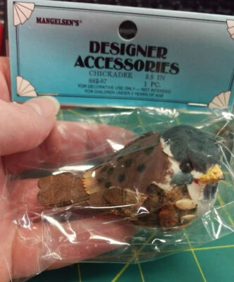 Unopened Mangelsen's Chickadee Bird for crafting or floral display 3.5 in 882-87