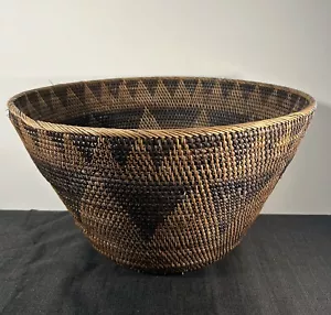 Vtg Indonesian Large Wicker Basket - Picture 1 of 11