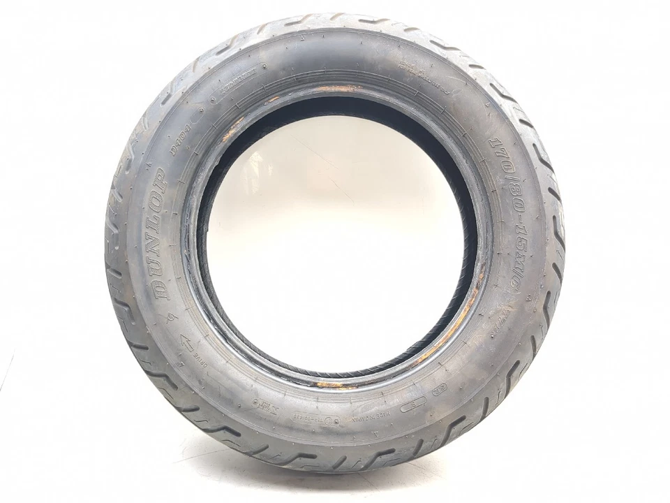 Задняя шина нарушителя 92-04 Suzuki VL 800 DUNLOP D404 170/80-15 - Изображение 1 из 4