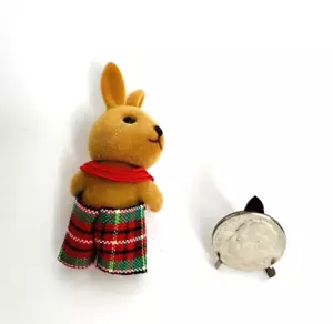 2" Flocked Bunny Vintage With Plaid Outfit - Picture 1 of 7