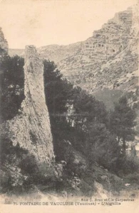 Brunnen De Vaucluse - L' Nadel - Bild 1 von 2