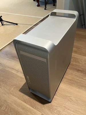 **MINT** Apple POWERMAC G5 2.5GHz QUAD Core, 2005, 2GB RAM, Tiger 10.4 - Image 1 of 4