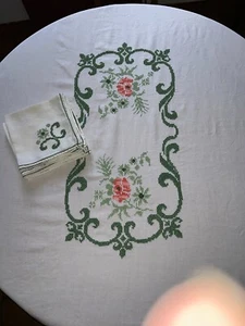 Service de table ancien en coton brodé main nappe  + 6 serviettes - Picture 1 of 11