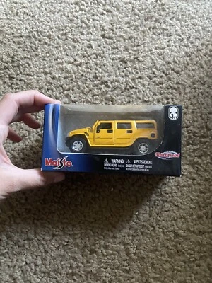 Maisto 4-door Truck - Image 1 of 3