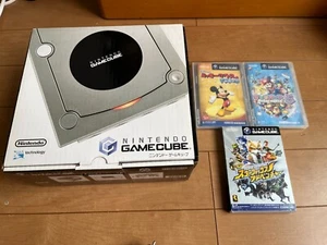 Nintendo GameCube Console & Controller Silver Color with BOX and Manual Games 01 - Picture 1 of 22