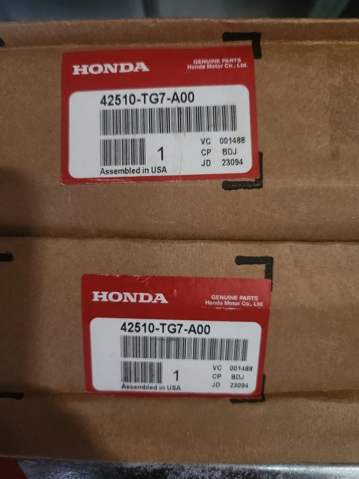 2019-2023, Honda Pilot, Passport, Ridgeline OEM rear brake rotors, new in box.   - Image 1 of 1