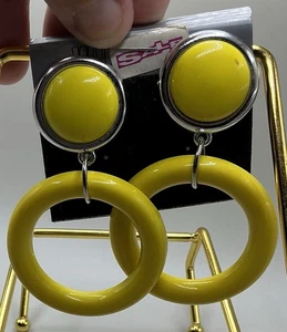 A Rare Vintage Pair Of The Wild Pair Wild Things 90’s Dangle Clip On Earrings - Picture 1 of 2
