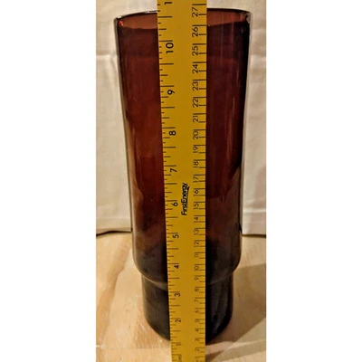 Florero vintage púrpura de 10,5" de vidrio soplado a mano fondo pesado cónico MCM Foto 1 de 4