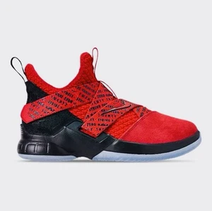 Scarpe Nike taglia 2 LeBron Soldier XII sneakers rosse medie atletiche AA1352-660 - Foto 1 di 8