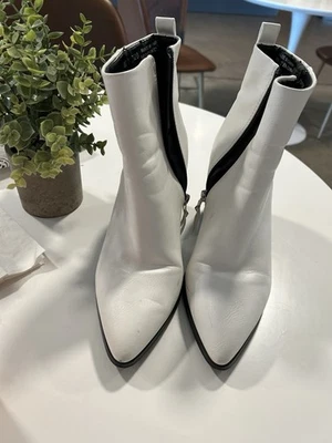 Botines blancos y negros #ankleboots Foto 1 de 3