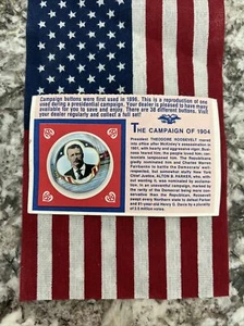 REPRODUCCIÓN POLÍTICA PINBACK BOTÓN EN TARJETA CAMPAÑA DE 1904 ROOSEVELT - Imagen 1 de 1