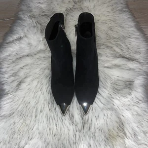 Calvin Klein Women’s SZ 7.5 Rosella Cap Pointy Toe Black Suede Boots Western Y2K - Picture 1 of 5