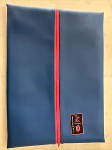 Make-up Junkie" Tasche - blau mit rosa Reißverschluss & Gepardenmuster innen - Bild 1 von 5