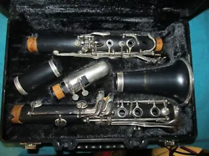 Vintage Armstrong Model 4001 Clarinet in Carrying Case, - Picture 1 of 14