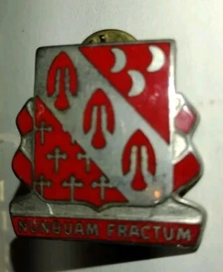 US Army 7 Artillery Pin Unit Crest NUNQUAM FRACTUM  ORIGINAL DENMARK MADE - Picture 1 of 2