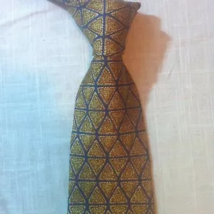 Corbata de cuello de seda VALENTINO hecha en Italia triángulos de oro azul excelente italiano 6315 NUEVA - Imagen 1 de 10